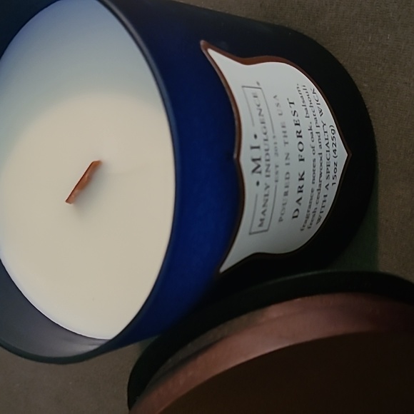Manly Indulgence Candle, Dark Forest, 15oz - Picture 2 of 2